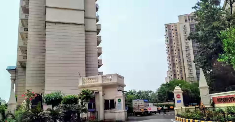 DLF Windsor Court